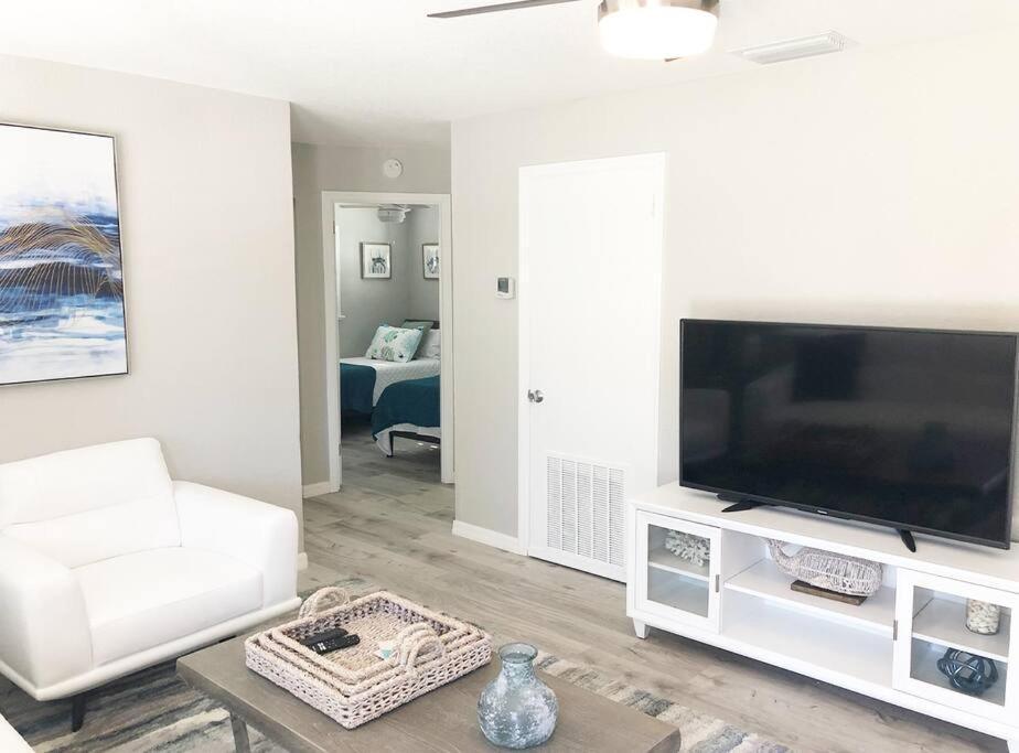 Modern Apartment - 2 Of 4 Punta Gorda Exterior foto